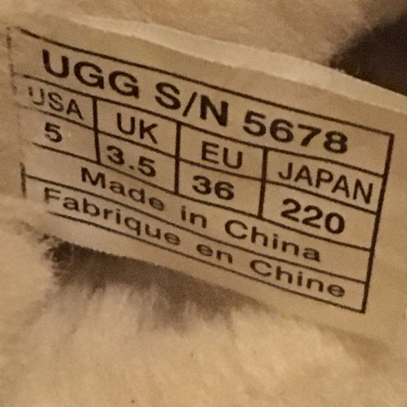 UGG Boots, UGG Sutter Boots, Size: 5 - Picture 5 of 7
